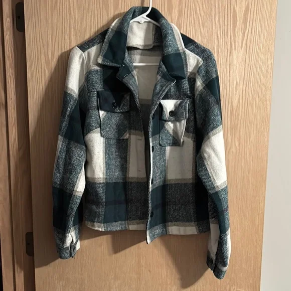 SHEIN Green and White Shirt Jacket - Picture 1 of 4